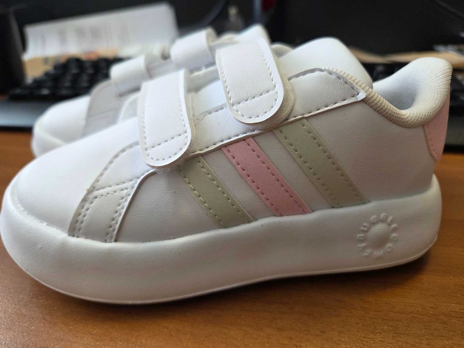 Маратонки Adidas BubbleComfy