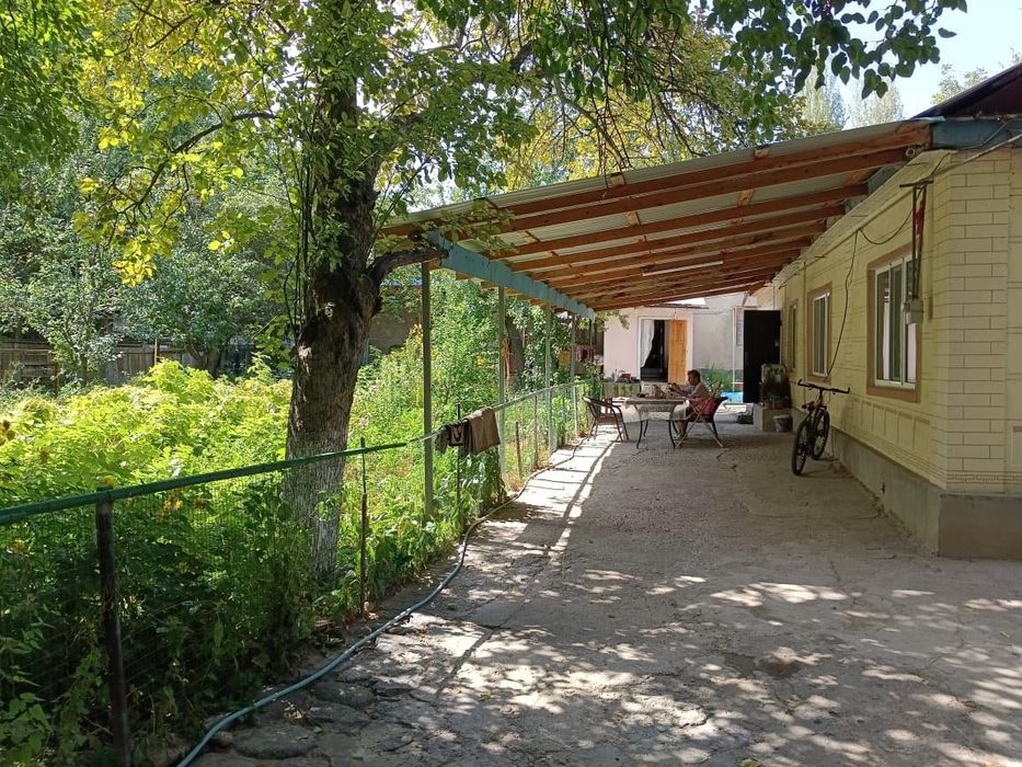 Продается уютный дом возле гор
