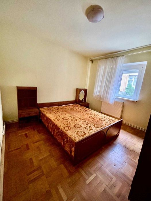Vand apartament 3 camere zona Vitrometan Medias