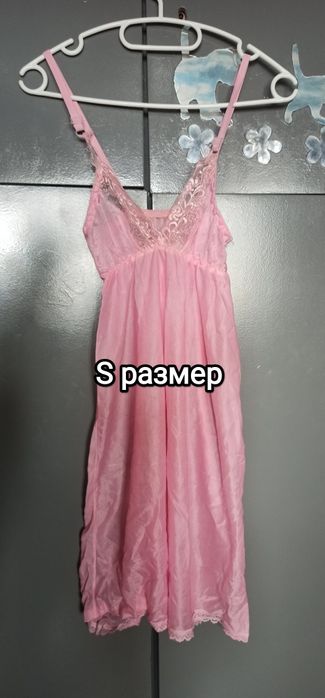 Подарявам дрехи различни размери