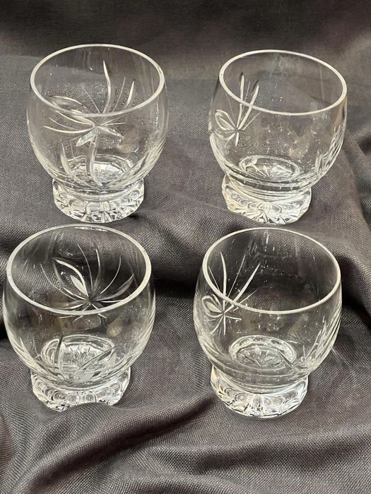 Продам хрустальные бокалы