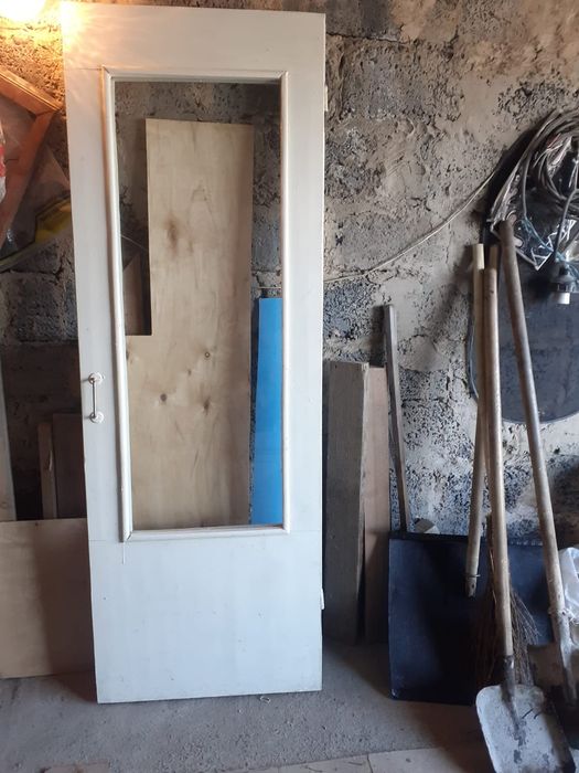 Продамдвери б/у ,состояние б/у