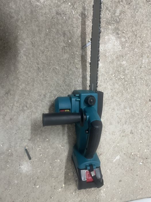 Резачка за дърва на батерии Werstil 30 см дъска