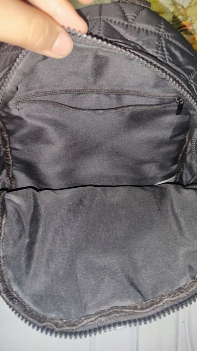 Черна раница от плат