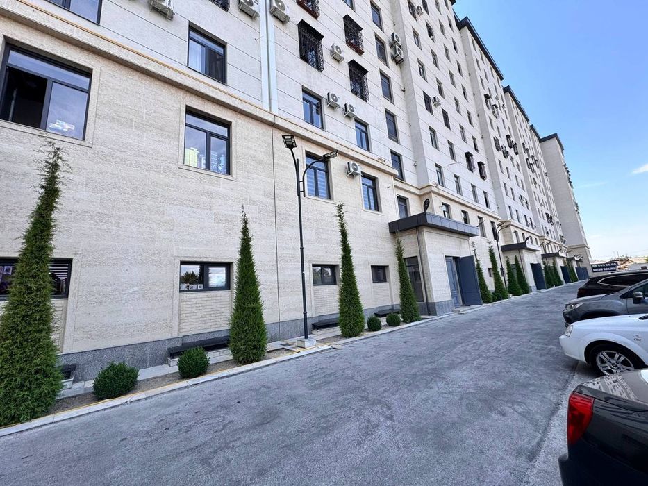 Квартира продается 5/5/11 на Нуравшон