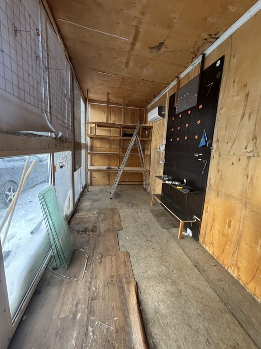 Продам бутик в хорошем состояние, самовывоз