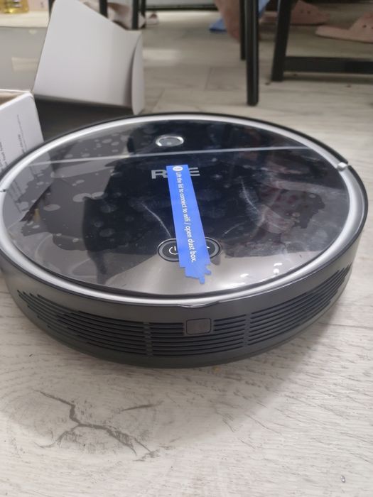 Робот пылесос новый