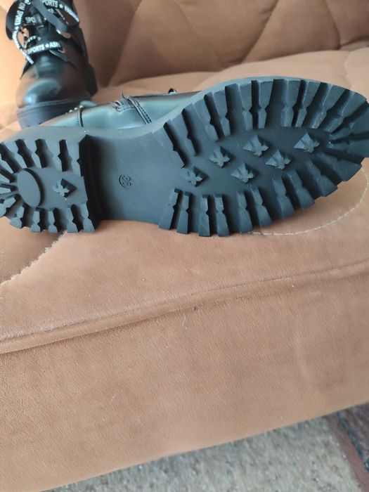 Ботушки чисто нови