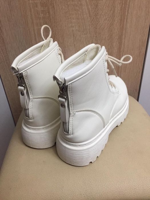 Продам теплые ботинки