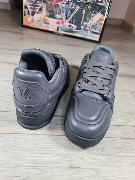 Sneakers-Louis-Vuitton-Gri-Noi-Marimea-43-Poze-Reale-Piele-Naturala-Calitate-Premium