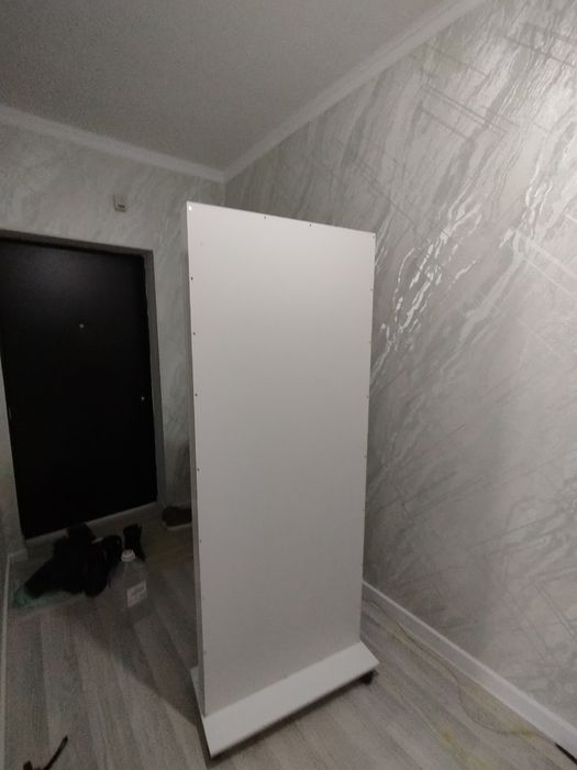 Зеркало на дом с колёсиками