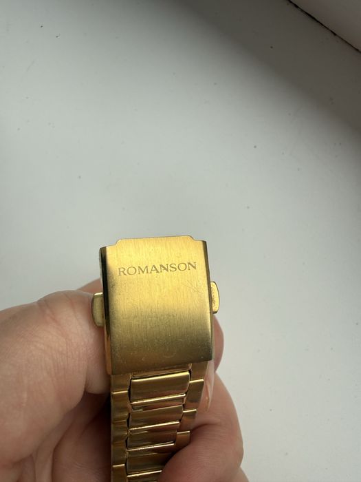 Продаю часы Romanson