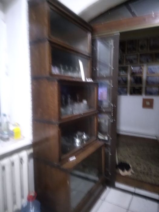 Шкаф антикварный, дерево,