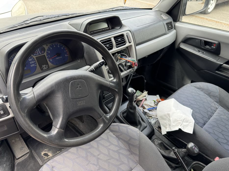 Dezmembrez Mitsubishi Pajero pinin 2.0  si 1.8 gdi piese pinini shogun