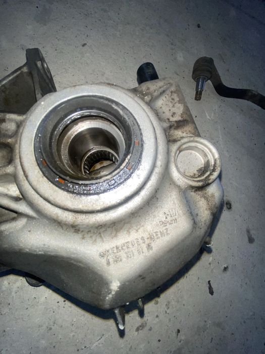 Diferential față Mercedes 4MATIC A2122800100