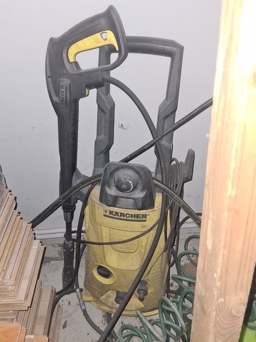 Aparat cu presiune karcher k4 defect