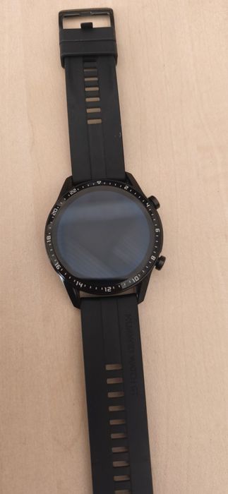 Часовник Huawei gt 2