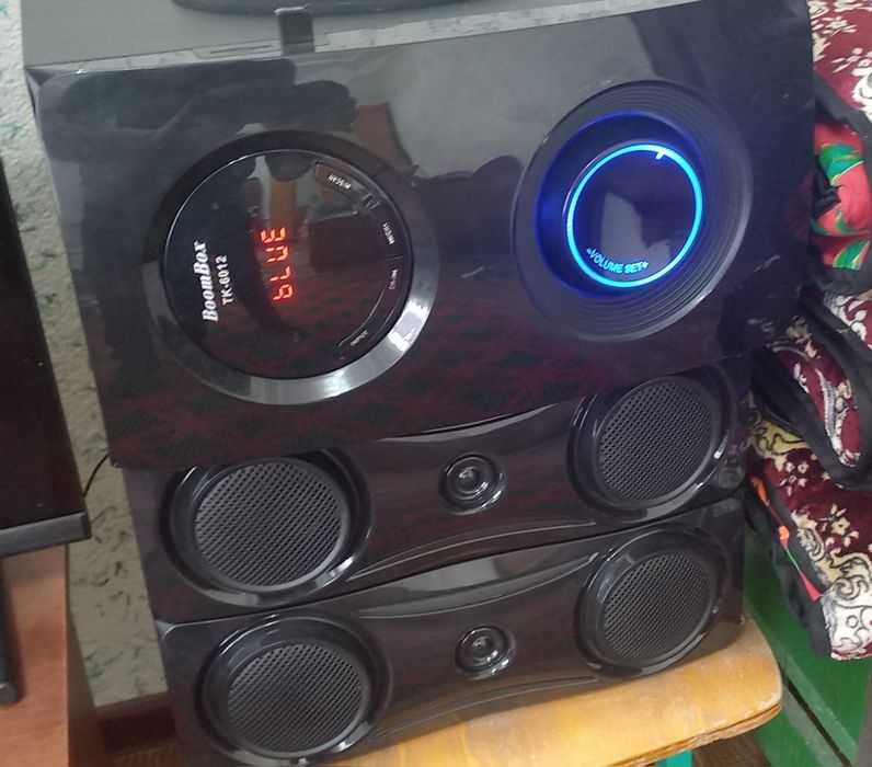 Продам сабвуфер JBL Boom box TK 6012