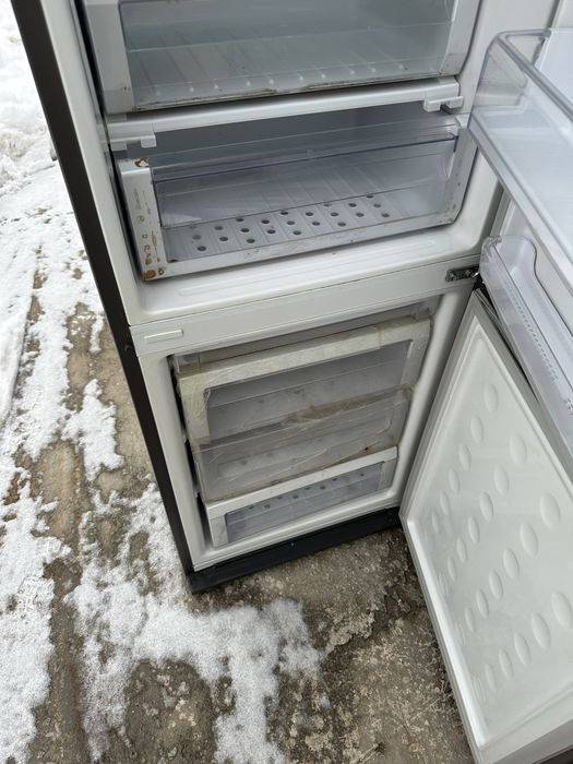 Продам холодильник