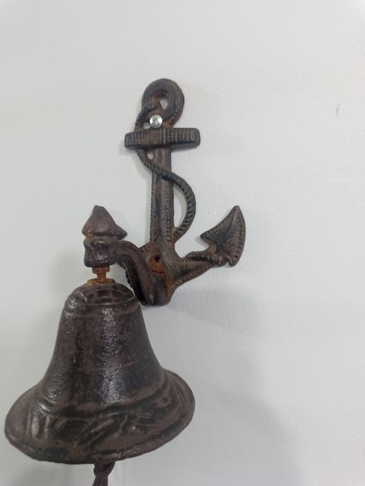Автентична чугунена камбана Морска котва - Масивна отливка с превъзход