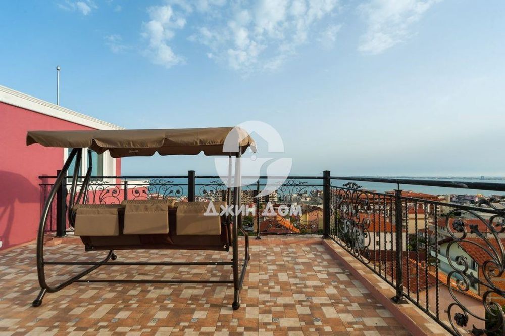 Продава се Хотел в Свети Влас - 1467 кв.м за 1159 €/кв.м - Снимка #1