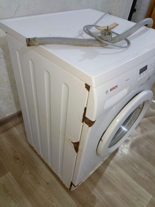 Стиралка Bosch работает