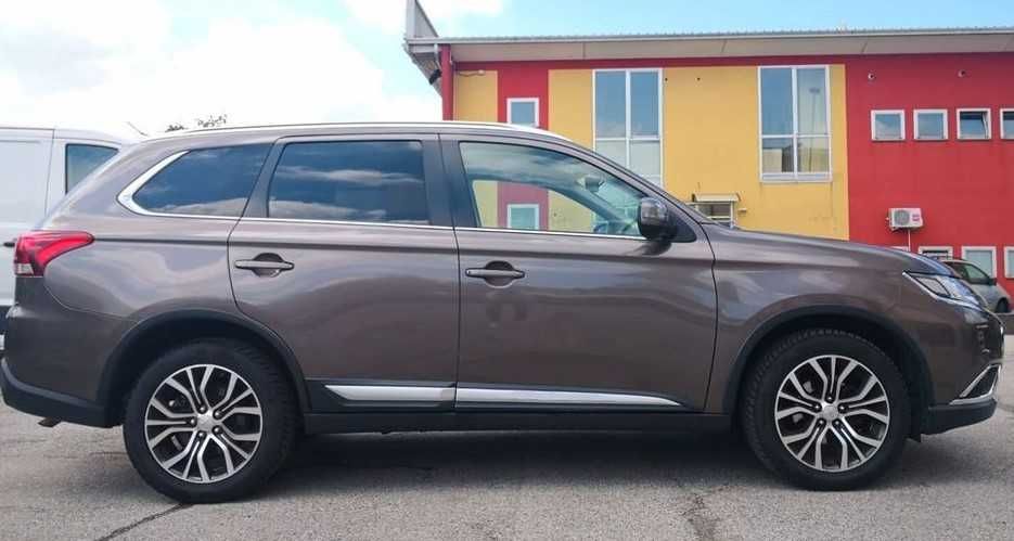 Mithsubishi Outlander an 2018, diesel, manual, 7 loc, 1 proprietar