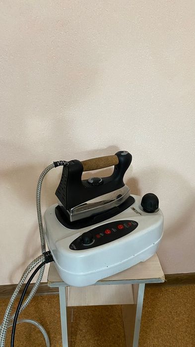 Продам утюг Б/У, в рабочем состояние