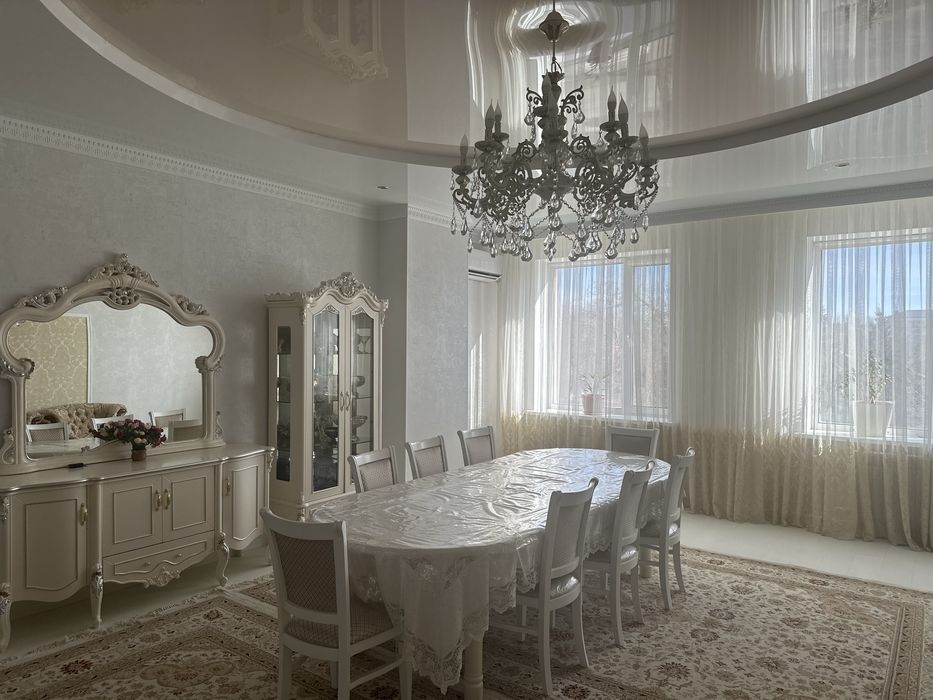 Продам  квартиру 3 комннатную