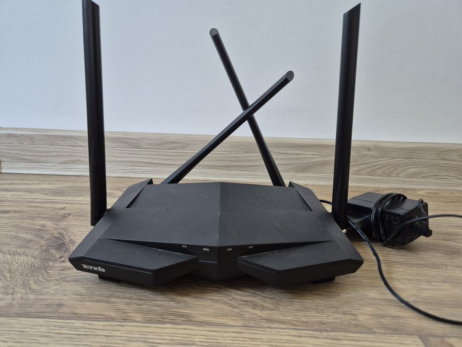 Ruter wifi Tenda AC10U AC1200