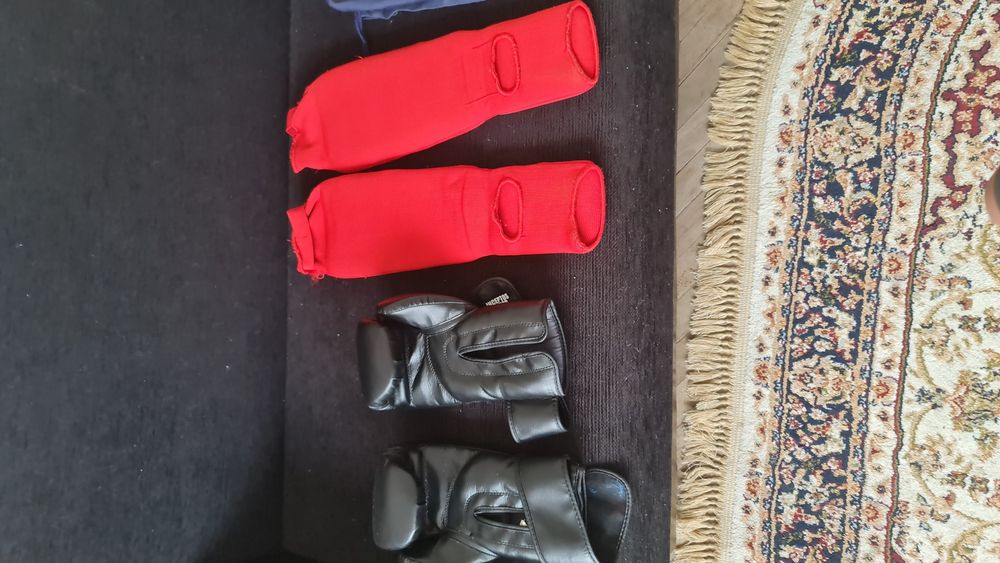 Echipament de kickboxing