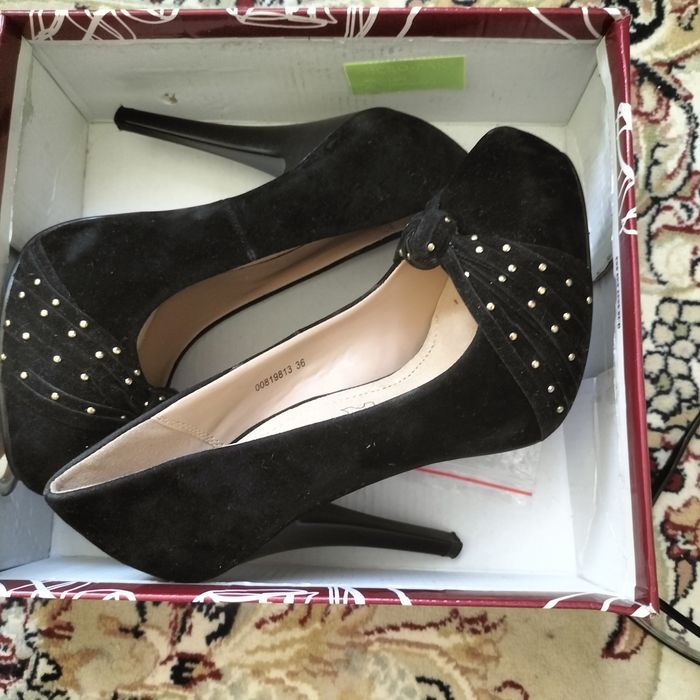 Продам обуви босоножка туфли