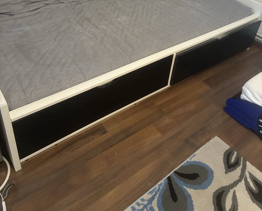 Vand pat ikea doua sertare