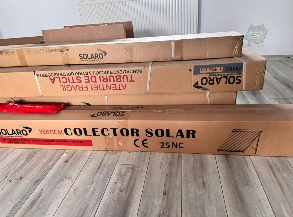 Panou solar colector