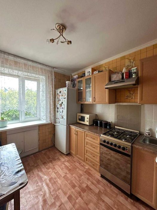 Продам 3-х комнатную квартиру, 20 мкрн