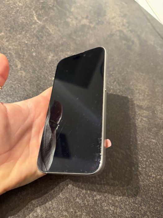 iPhone 15 pro 128 gb Natural titanium