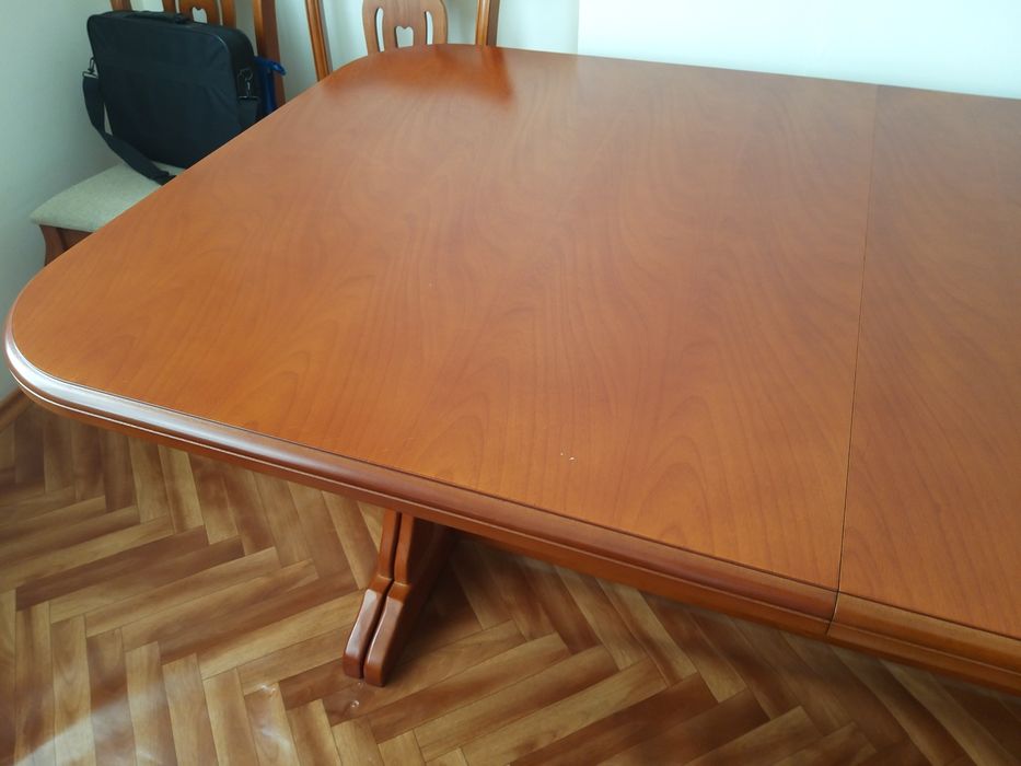 Стол гостевой малайзия