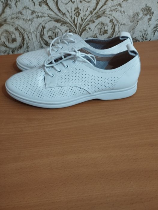 Полуботинки новые кожаные 39р