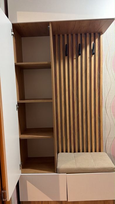 Продаю кух.гарнитур и прихожую
