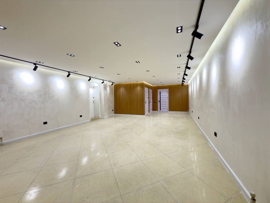 Фархадский 23квартал нежилое помещение 90кв.м первая линия срочно