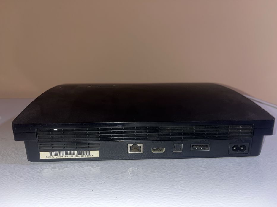 Consola PS3+FIFA18 de vanzare