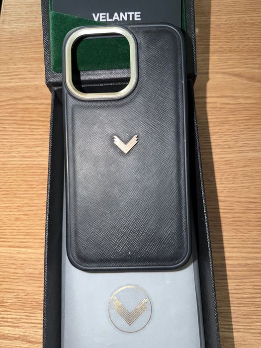 Huse Velante iPhone 16 Pro, 15 Pro, 13 Pro