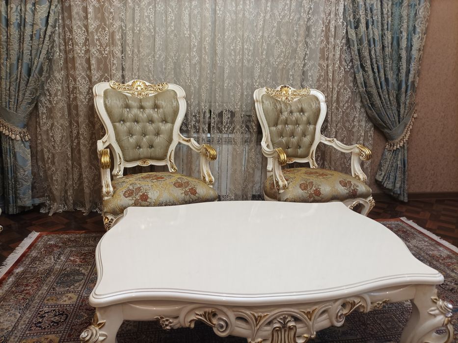 Диван+2 кресла и стол