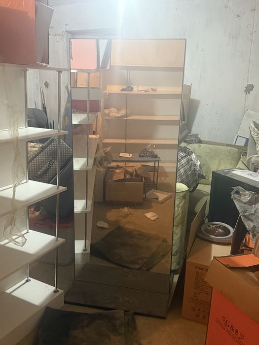 Продам большое двухстороннее зеркало