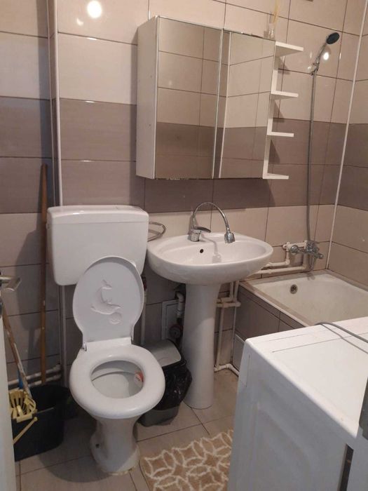 Inchiriez garsoniera