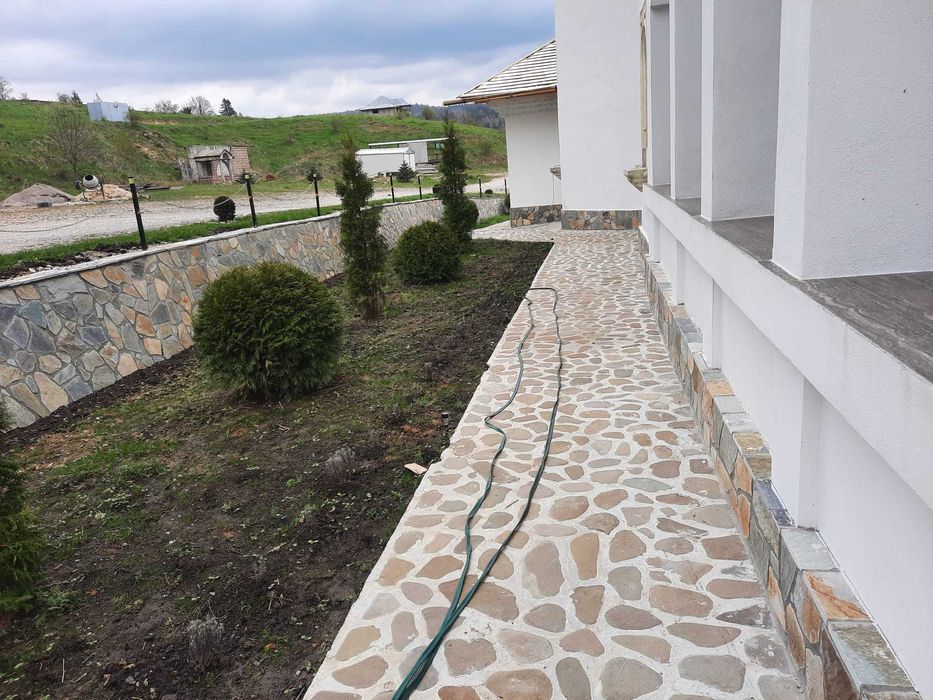 Amenajări cu piatră naturală de munte - Montaj inclus