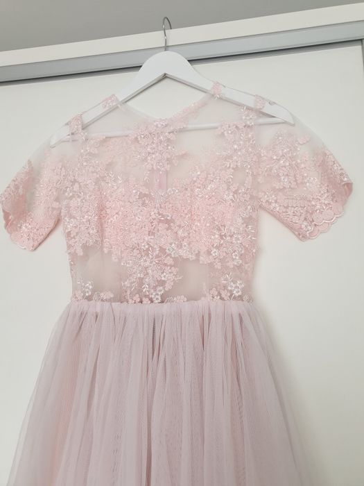 Rochie dantelă brodată cu tulle roz pal