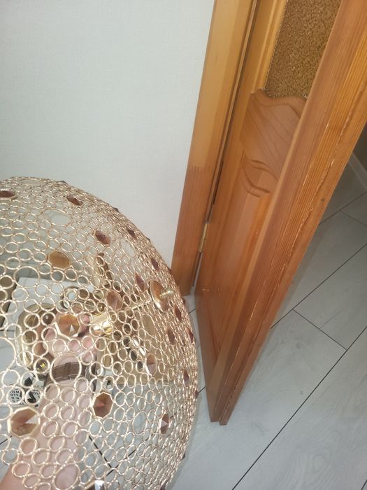 Продам люстру  в хорошем состоянии