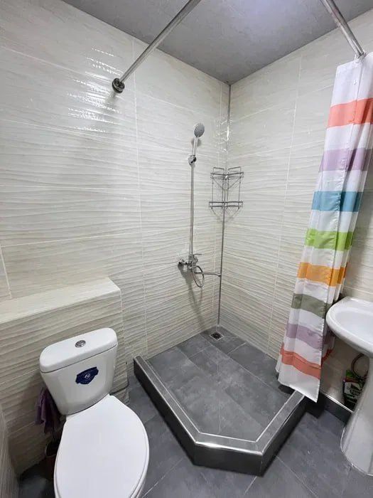 1/3/6. Дом кирпичный. Сергели 3А, Янгихает р-н. Квартира 30 м².