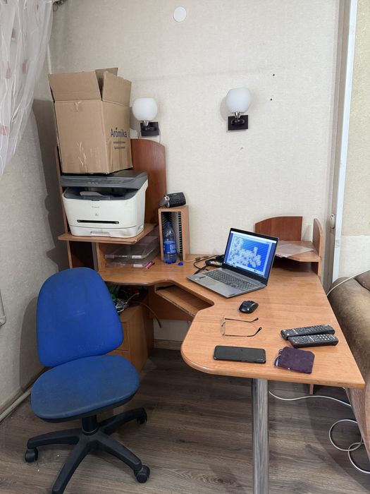 Продам по 2000 тг разную мебель